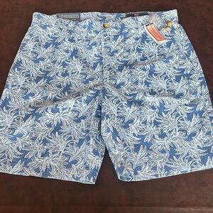 Vineyard Vines  Classic Fit 9” Breaker Short 35” Waist New With Tags